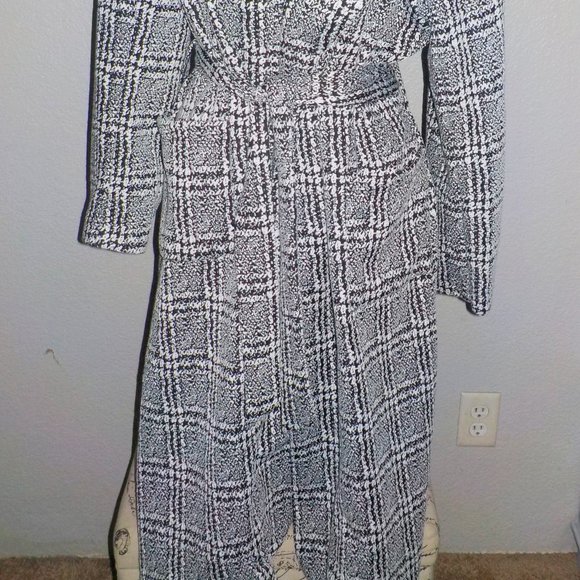 SHINESTAR COLLECTION MS SIZE LARGE BLACK AND WHITE PLAID BELTED WAIST MIDI COAT - Picture 3 of 9
